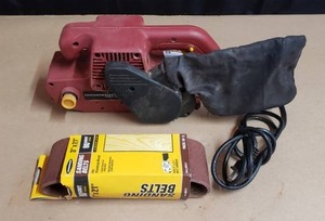 lot 49 image: Chicago Elecrtric 3x21 Belt Sander with Pack of 80 Grit Belts