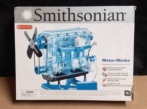 lot 161 image: Smithsonian Motor-Works 4 Cylinder Model Engine Kit STEM