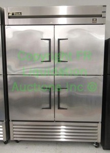 lot 1 image: True model TS-49-4-HC, 54 4 Solid Half Door Reach-In Refrigerator, Stainless steel