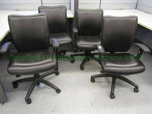lot 29 image: Commercial office desk chairs (Bid is times the quantity)