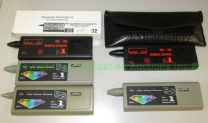 lot 32 image: Oris Nelson DN-1 DiamondMoissanite testers, 7 total