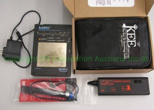 lot 66 image: Kee Gold Tester w case Model M-509GM, GemOro AuRacle electronic gold Model AGT-1 and platinum tester, portable Moissanite tester