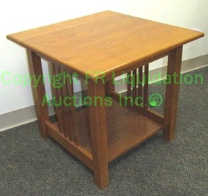 lot 73 image: Solid Oak Arts & Crafts Mission style table with under shelf, 22x24x24 in