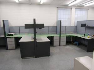 lot 44 image: Modular office cubicle system as shown