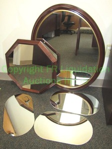 lot 89 image: Assorted mirrors ramed and unframed