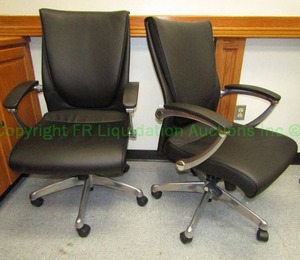 lot 137 image: Valo Office Furniture Model LX4700 desk chairs (Bid is times the quantity)