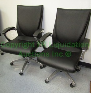 lot 139 image: Valo Office Furniture Model LX4700 desk chairs (Bid is times the quantity)