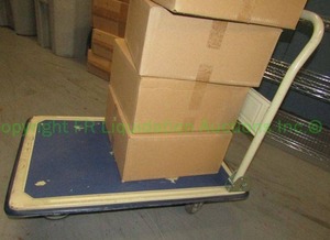 lot 185 image: U-Line Handi-Mover H-180 Utility cart (Contents not included)