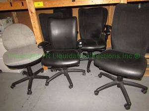 lot 192 image: High performance rolling office chairs (Bid is times the quantity)