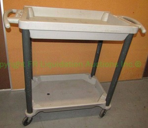 lot 199 image: Flambeau rolling utility cart with incorporated handle36x36x12