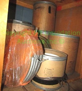 lot 219 image: Assorted storage cardboard fiber drums with steel top rims