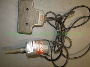 lot 226 image: Foredom flexible shaft grinder motor and foot control