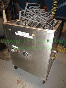 lot 246 image: Commercial use industrial ultrasonic cleaner with accessories, 24x24x12 in