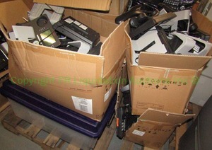 lot 392 image: ENTIRE PALLET FULL, Avaya branded inter-office phones  Includes some angled stands