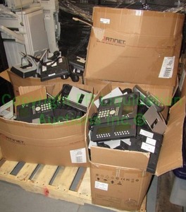 lot 391 image: ENTIRE PALLET FULL, Avaya branded inter-office phones