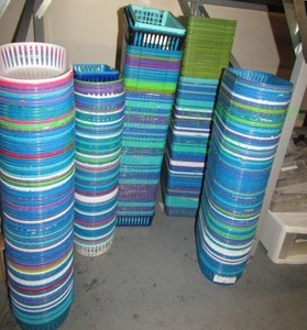 lot 336 image: Assorted size plastic organizers used for jewelry repair and processing.