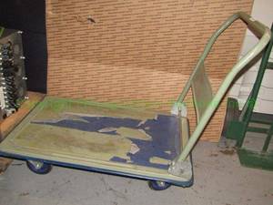 lot 310 image: Utility cart with folding handle