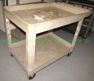 lot 309 image: Wheeled utility cart with incorporated handle