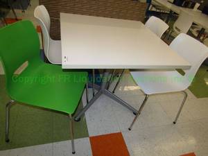 lot 721 image: Laminate top table and 4 chair set, 24x36x36 in