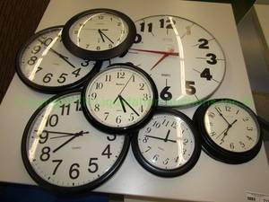 lot 714 image: Assorted wall clocks as shown