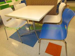 lot 717 image: Laminate top table and 4 chair set, 24x36x36 in