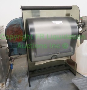 lot 469 image: Georgia Pacific EnMotion towel dispenser and soap dispenser w stand
