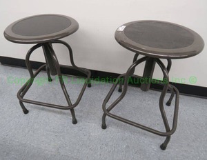 lot 501 image: Safeco adjustable 4-leg stools 2 ct (Bid is times the quantity)