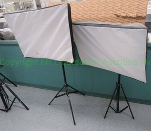 lot 607 image: Tricolor light photography light diffuser stands, 2 total
