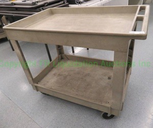 lot 616 image: Rubbermaid utility cart