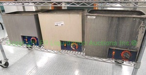 lot 624 image: Sonix ultrasonic cleaners