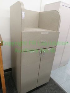 lot 652 image: Laminate drawer door supervisor station