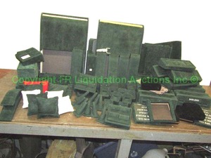lot 270 image: Assorted retail jewelry displays and pads
