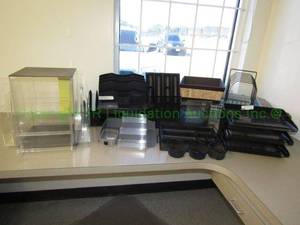 lot 742 image: Assorted office desktop storage organizers