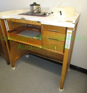 lot 665 image: Custom built jewelers work station plus contents