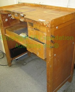 lot 680 image: Custom built jewelers work station