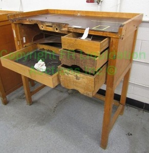 lot 682 image: Custom built jewelers work station
