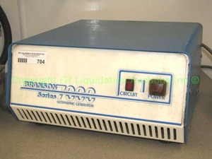 lot 704 image: Branson ultrasonics model S7040-0 series 7000 ultrasonic generator