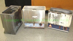 lot 628 image: Sonix ultrasonic cleaners