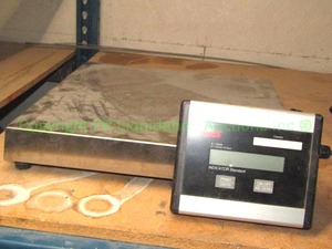 lot 424 image: OHAUS warehouse scale Model 15S