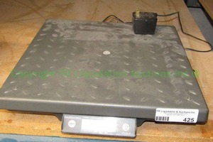 lot 425 image: Fairbanks warehouse scale w digital readout Model SCB-R9000-14ADV