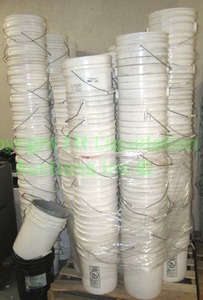 lot 431 image: Multi Purpose handled buckets
