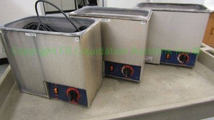 lot 645 image: Sonix ultrasonic cleaners