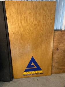 lot 44 image: Agape weight lifting platform