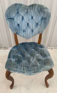 lot 56 image: antique heart shaped chair