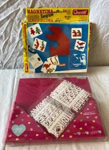 lot 60 image: Magnetina Tangram