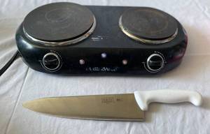 lot 64 image: Farberware hot plate & chefs knife