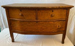 lot 68 image: Antique Early 1900s Oak Night Stand