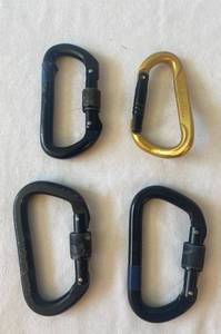 lot 75 image: 4 carabiners