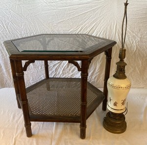 lot 88 image: Vintage glass top table & lamp