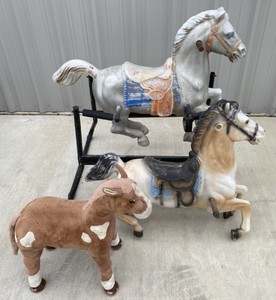 lot 119 image: Childrens bouncy horse, riding horse & plush horse